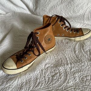 Converse Women’s brown faux leather High-Top Sneakers